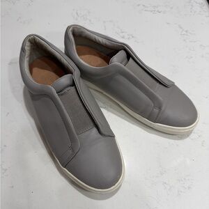 Halogen Gray Women's leather Slip-On Sneakers